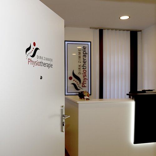 Eingang der Physiotherapiepraxis Zimmer 